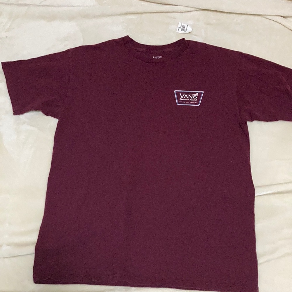 Vans maroon tshirt